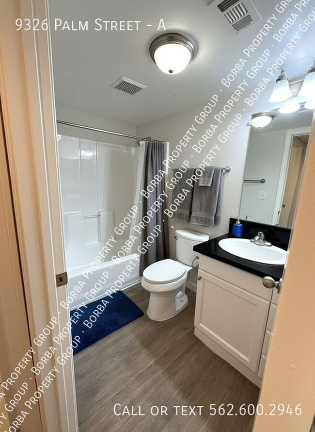 Building Photo - 9326 Palm St