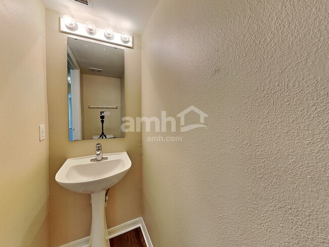 Building Photo - 11331 Ivy Flower Loop