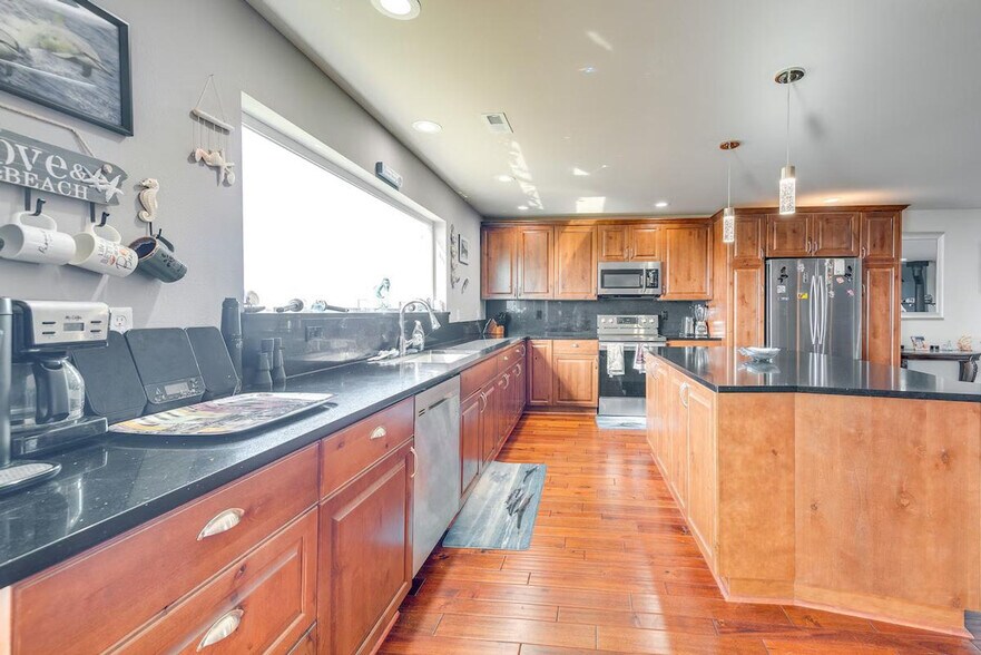 Building Photo - 975 S Sand Dune Ave SW