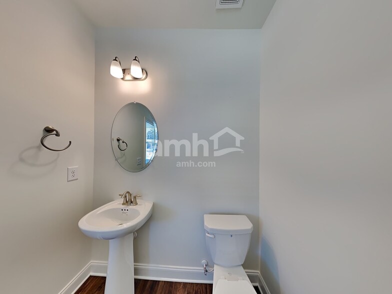 Building Photo - 1210 Ashlyn Ct