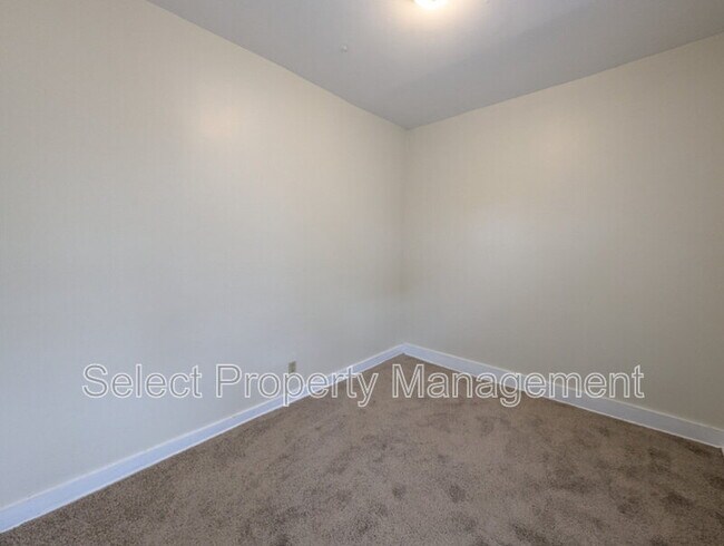 Building Photo - 1132 Rivermet Ave