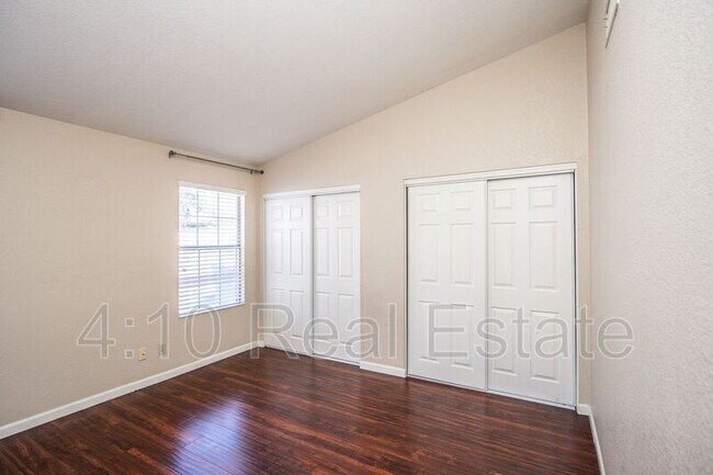 Building Photo - 16221 S 34th Way