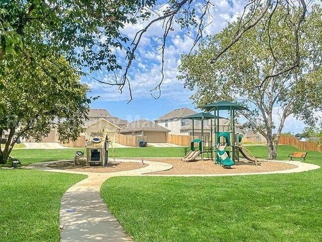 Building Photo - Charming spacious 2-story with a 2-car gar...