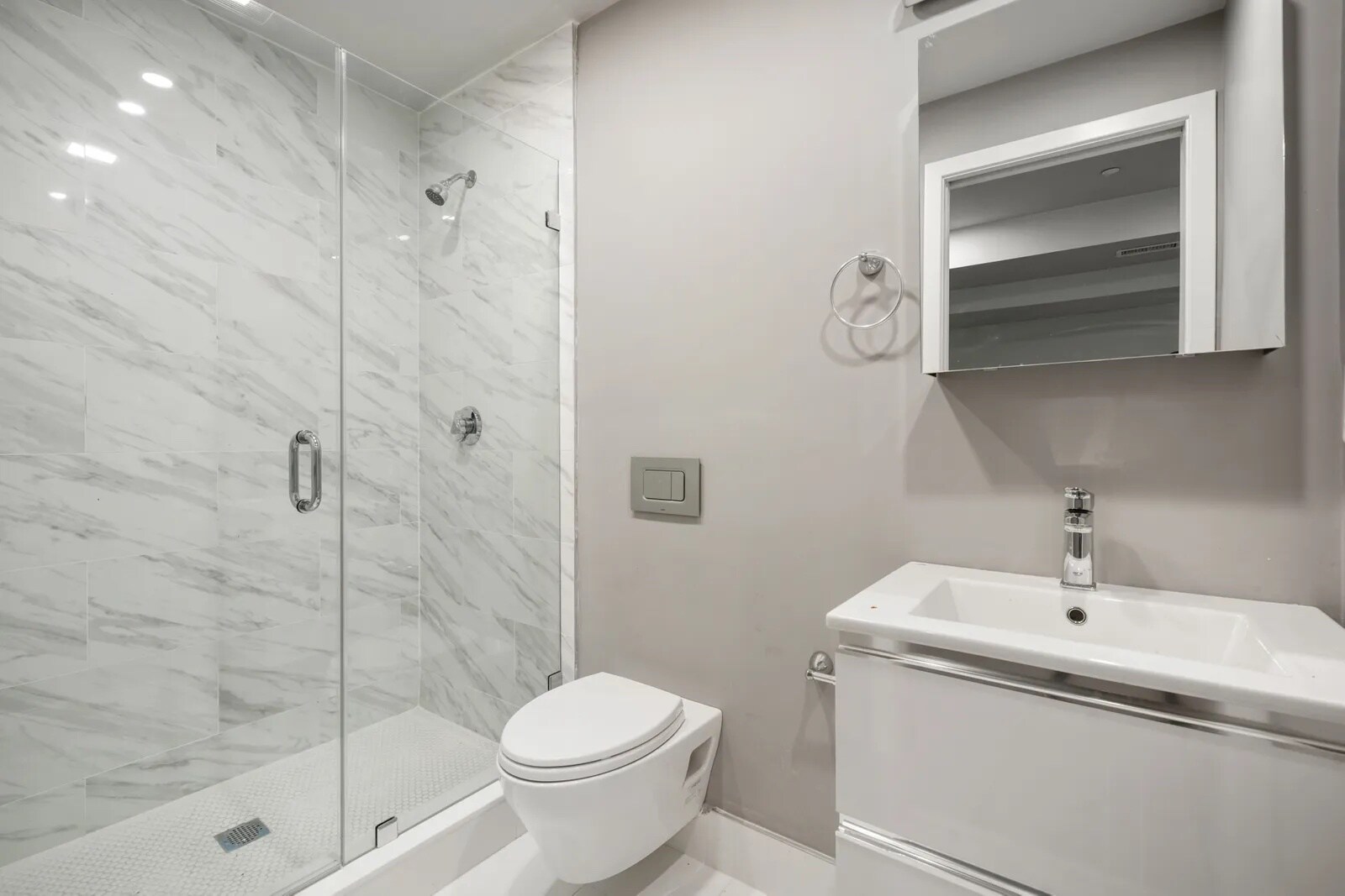 Building Photo - 147 Grampian Way