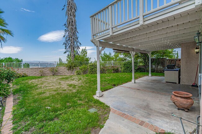 Building Photo - 18618 El Dorado Ct