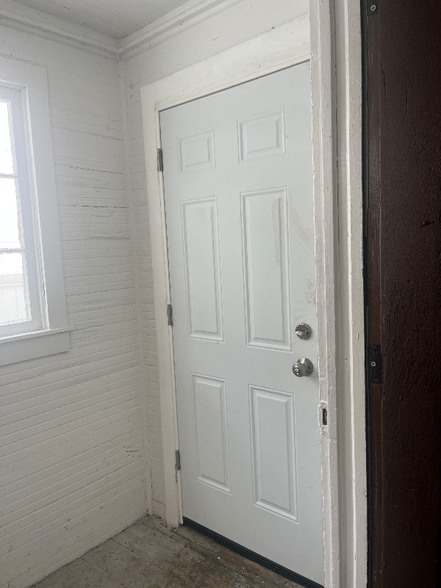 Building Photo - 99 Bowen St