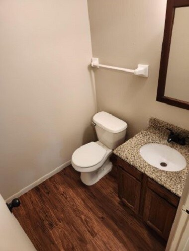 Lower level 1/2 bath - 4708 Osage Pt