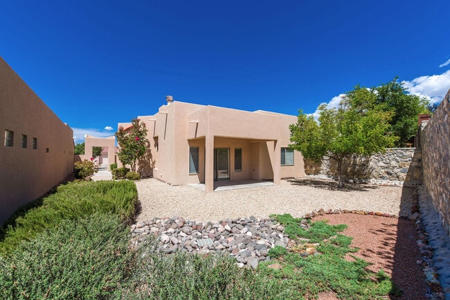 Building Photo - Beautiful Light and Bright Home located of...