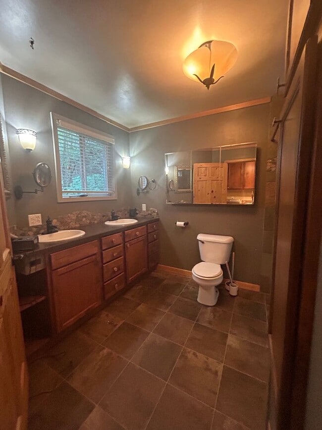 Building Photo - 15295 US-12