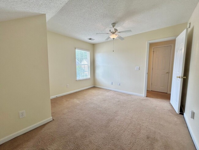 Building Photo - Charming Home on Corner Lot in Lake Caroli...