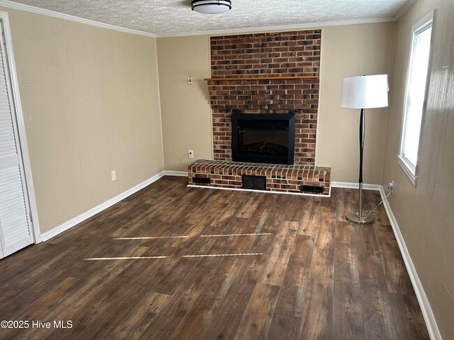 Building Photo - 178 Rosalyn Rd