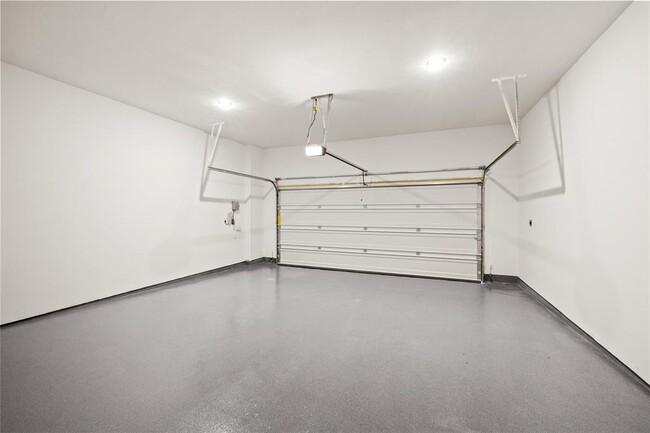Building Photo - 1608 Kit Cir