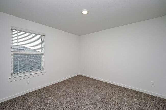 Building Photo - 29946 Gallatin River Ln