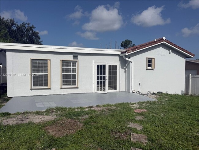 Building Photo - 2100 N 52nd Ave
