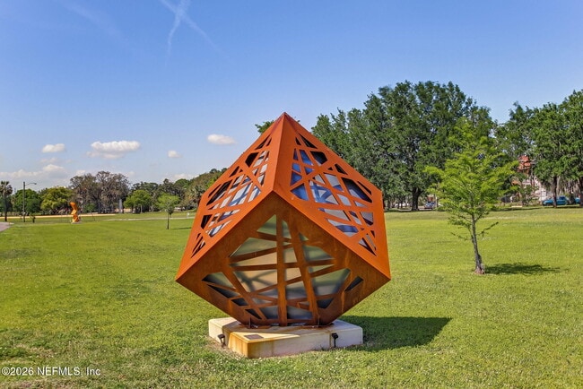 Building Photo - 1627 E 9th St