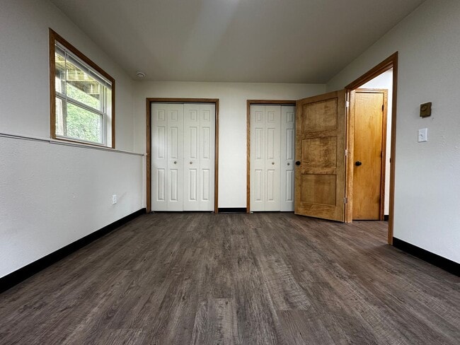 Building Photo - Regal Landing ||