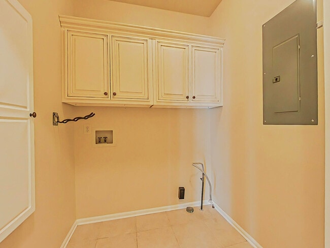 Building Photo - 732 Magruder Ct