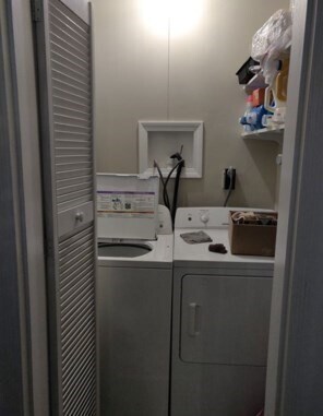 Building Photo - 583 Watertown St