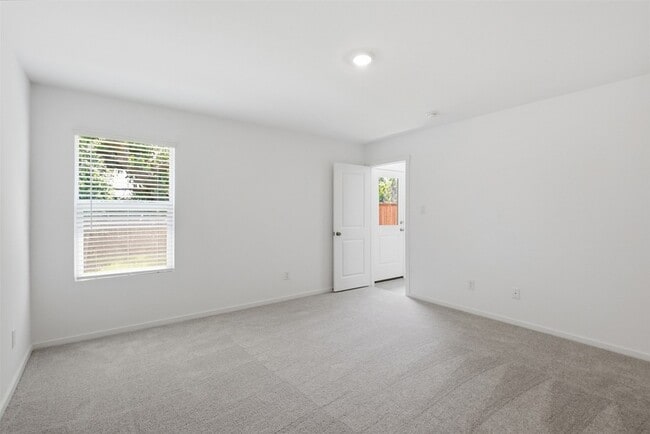 Building Photo - 3040 Campeiro Ave