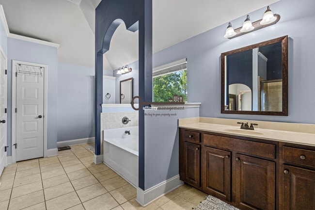 Building Photo - 362 Bowhunter Dr
