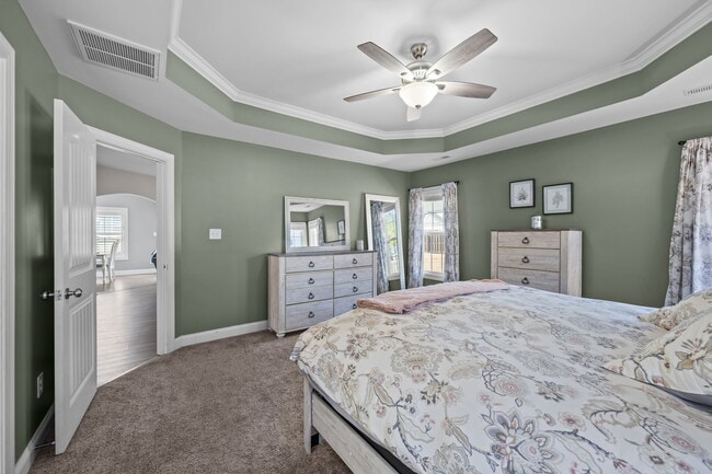 Building Photo - 878 Stormy Gale Ln