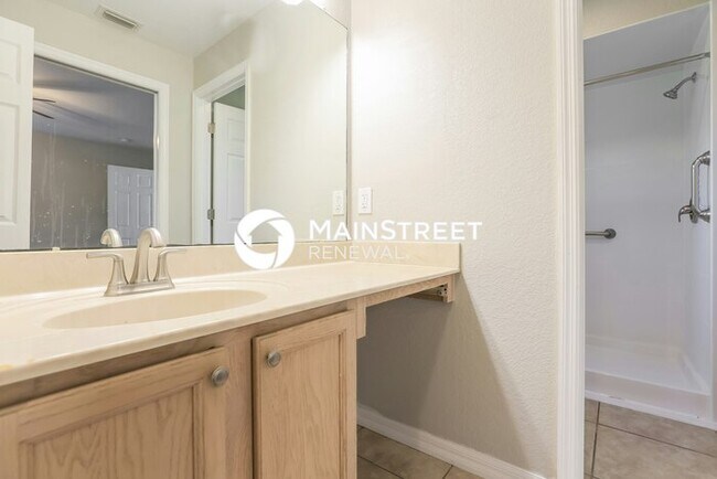 Building Photo - 3 Bedroom Pet-Friendly Home in NORTH PORT, FL with Main Street Renewal