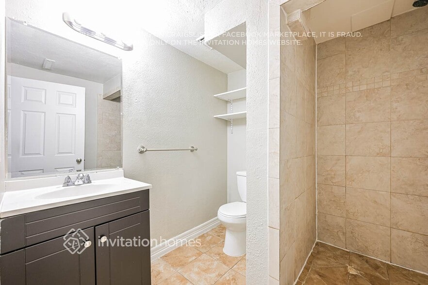 Building Photo - 1772 S Genoa Way