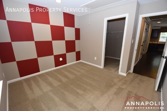 Building Photo - 402 St Martins Choice Ln