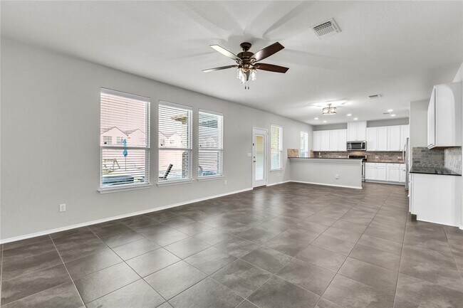 Building Photo - 709 Vaughn St