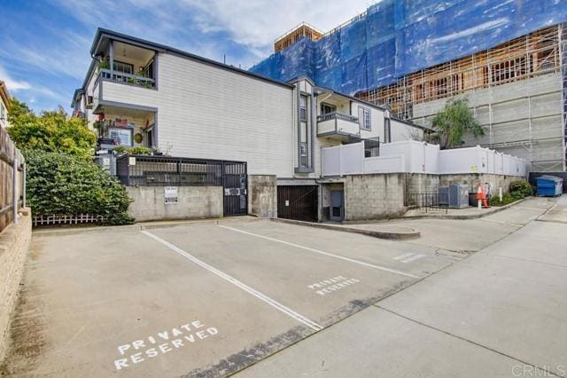 Building Photo - 3950 Cleveland Ave