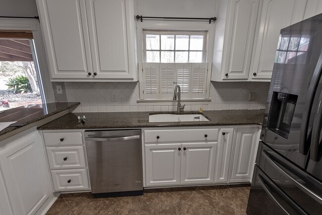Building Photo - Home for Rent in Wetumpka