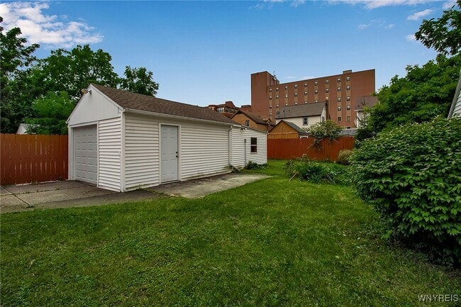Building Photo - 57 Reed Ave