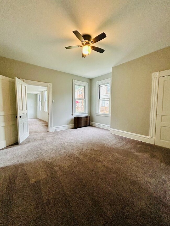 Building Photo - Large 3bd/ 1.5 bath Home w/Attic Room l Sp...
