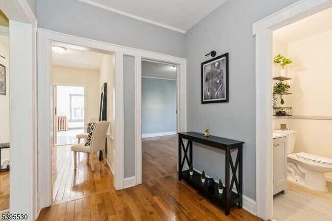 Building Photo - 41-43 Poe Avenue Unit