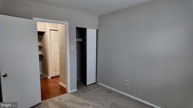 Building Photo - 2166 Birch Dr