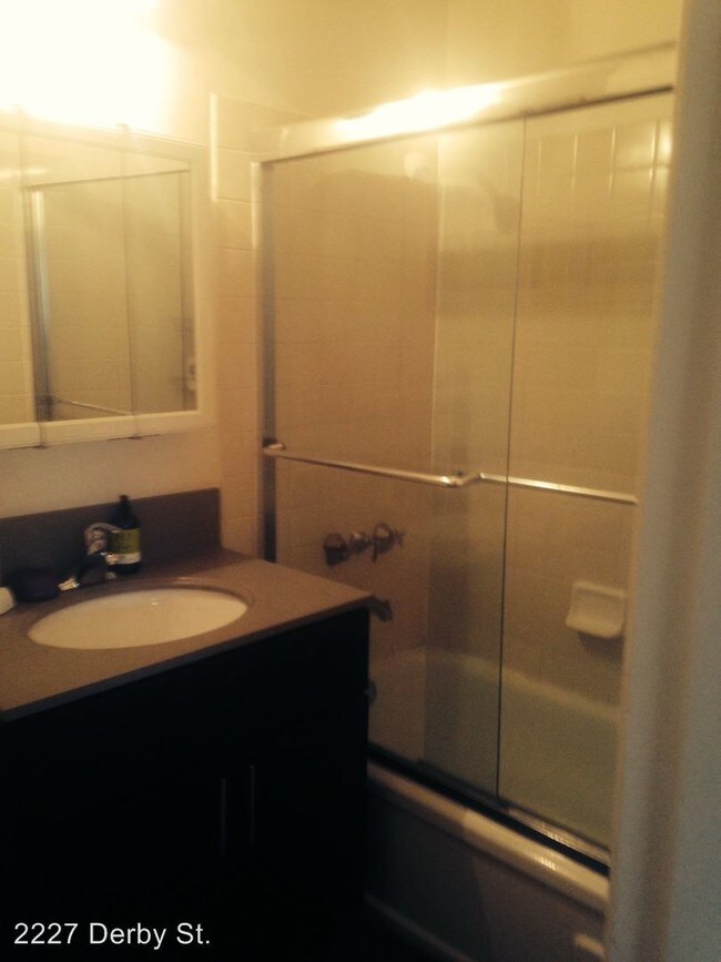 Building Photo - 2227 Derby St