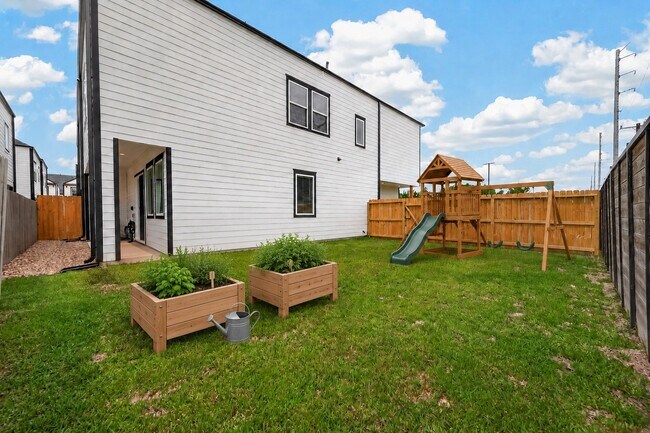 Building Photo - 5931 Wheatley St