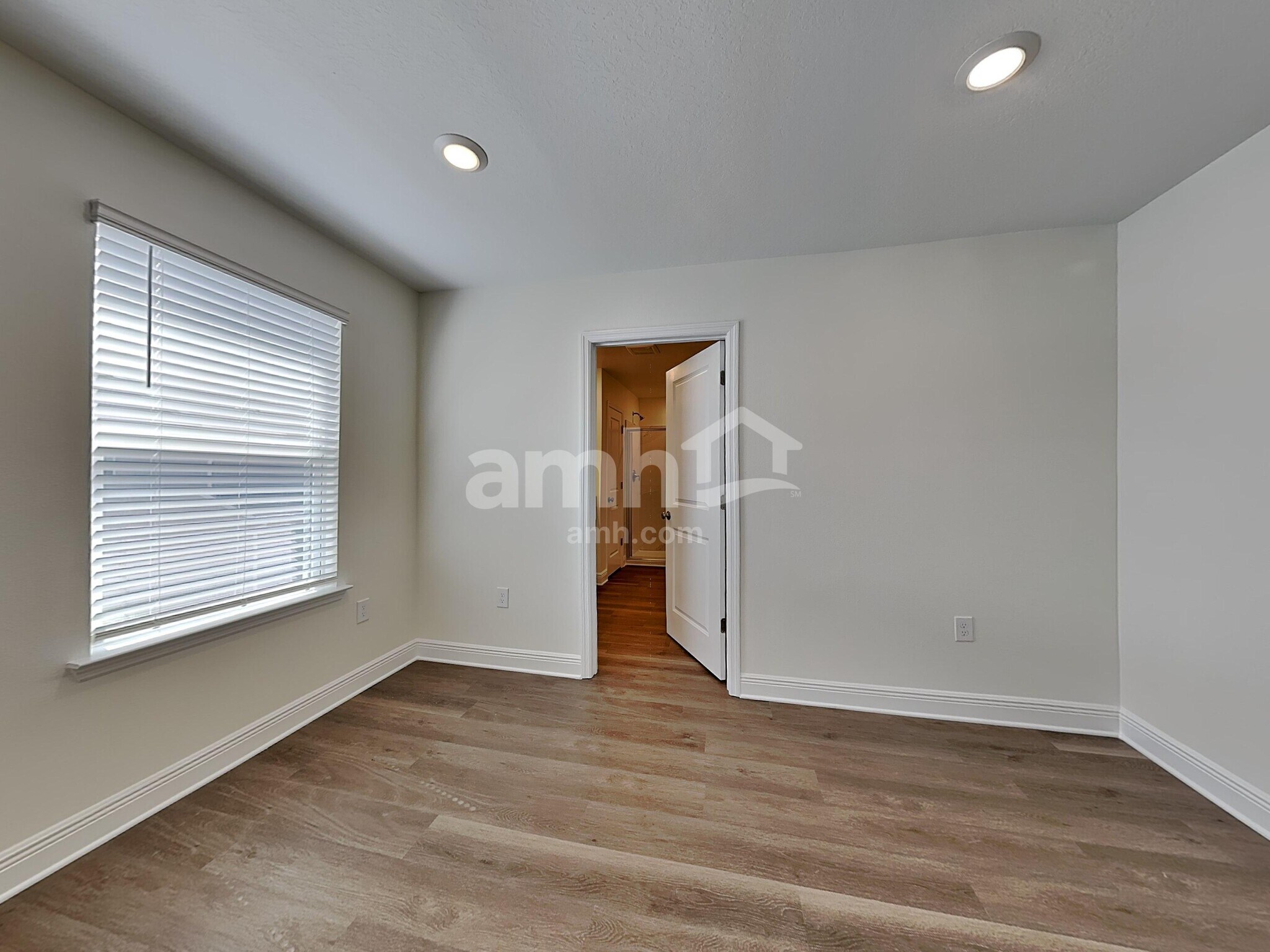 Building Photo - 5945 Sycamore Pl St