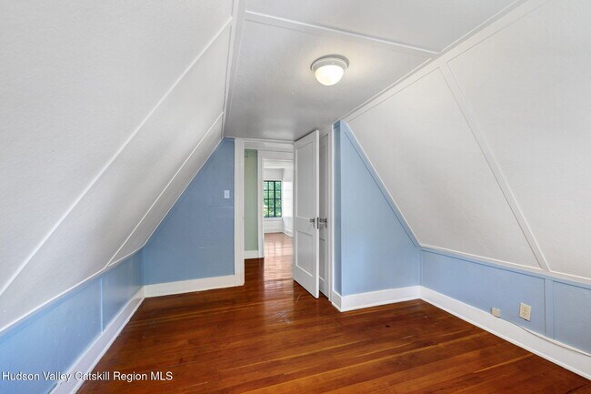 Building Photo - 11 Seaman Rd