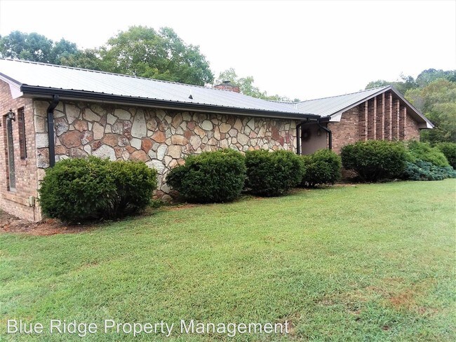 Building Photo - 2 br, 2.5 bath House - 154 Ridge Haven Drive