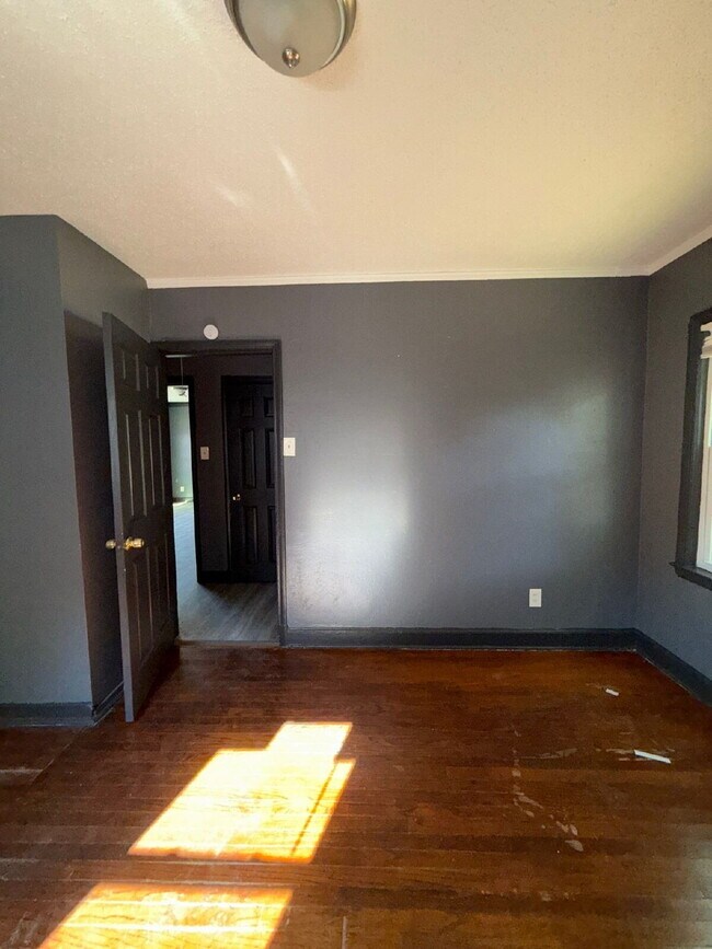 Building Photo - 1064 Brower St