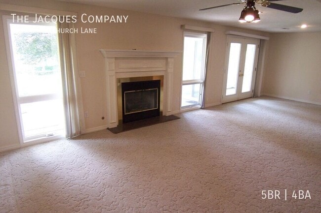 Building Photo - 1450 N Fenchurch Ln