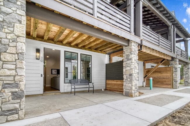 Building Photo - 16023 Goodwin Ave