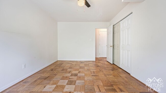 Building Photo - Spacious Condo minutes away from College Park campus