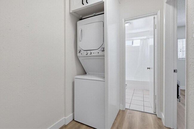 Interior Photo - Hyde Park Living – Steps to Transit, Parks & Crenshaw!