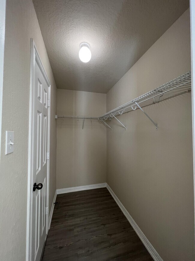 Building Photo - 25042 McBride Dr