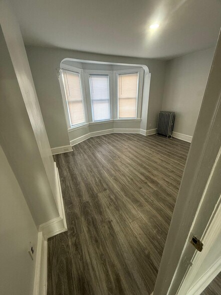 Building Photo - 3550 N Marshall St