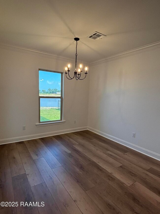 Building Photo - 206 Yellowfin Ln