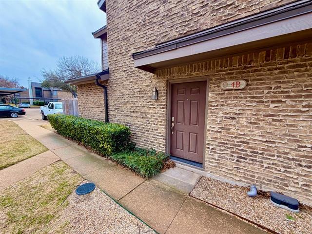 Building Photo - 333 Melrose Dr