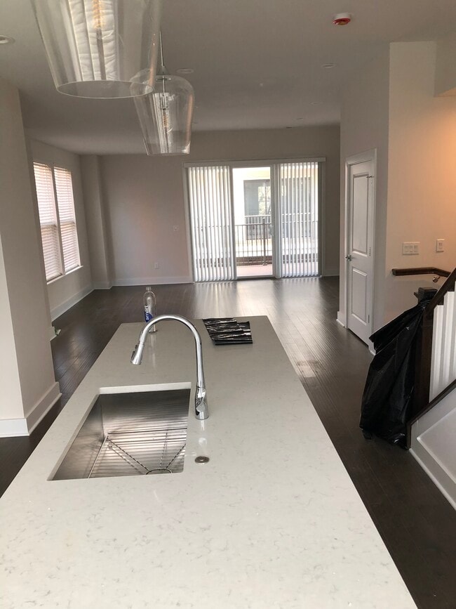 Building Photo - 3908 Edwards Rd